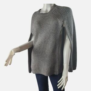 NWT BCBG ribbed knit sweater cape with zipper detail XS/S